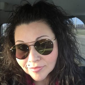 Meet your Posher, Jeanette